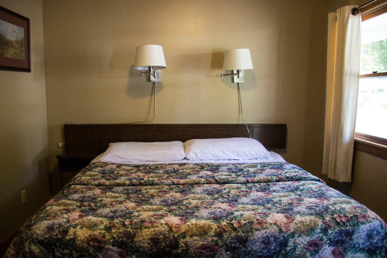 Fran Cove Motel เลคจอร์จ ภายนอก รูปภาพ